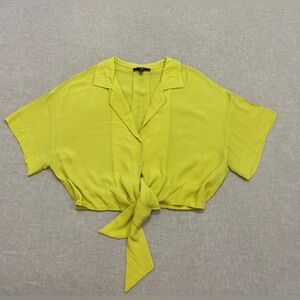Lulu's Short Sleeve Cropped Tie Front Button Up Sz M Lime Green